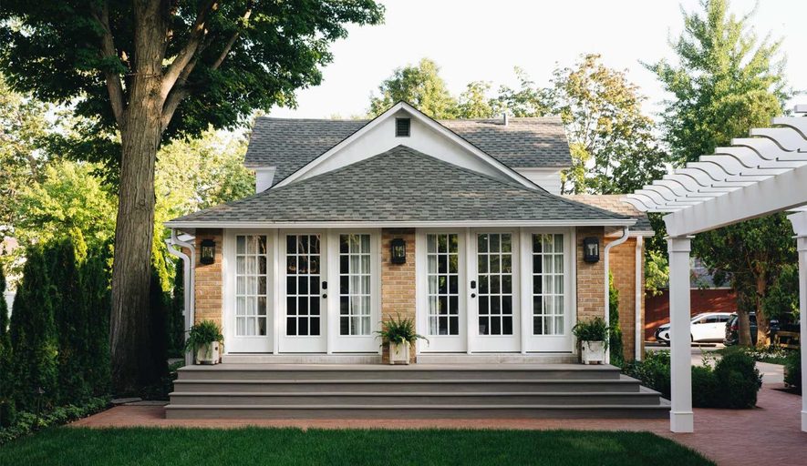 Exterior & Views