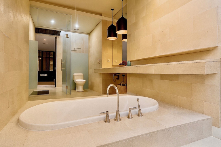 Bathroom 2, Akhyana Village, Badung