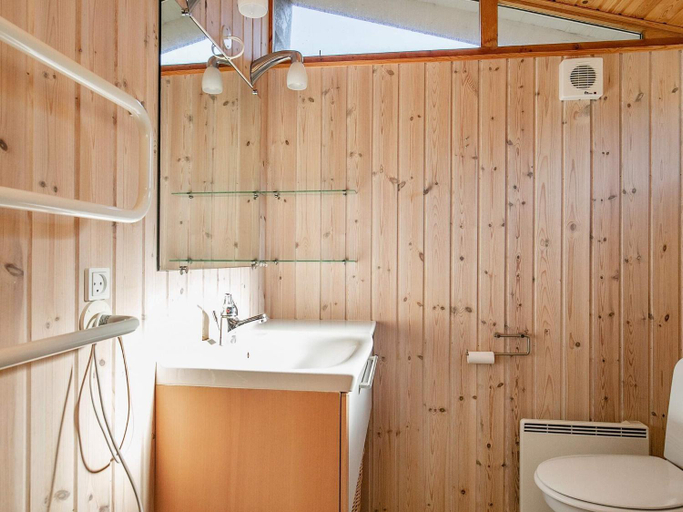 Bathroom, person holiday home in Laeso, Læsø