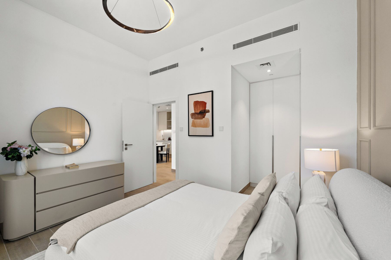 Room 3, 1BR La Sirene Waterfront Escape, Dubai