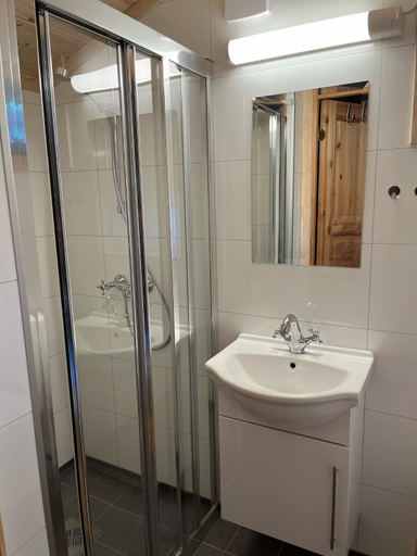 Bathroom 3, Melkevoll Bretun Camping, Stryn