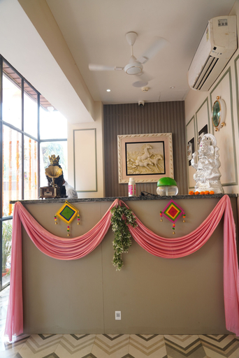 Reception, Prince Diamond Boutique Hotel, Varanasi