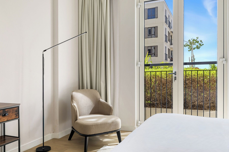 Room 4, Stylish 2BR with Beach Access, Dubai
