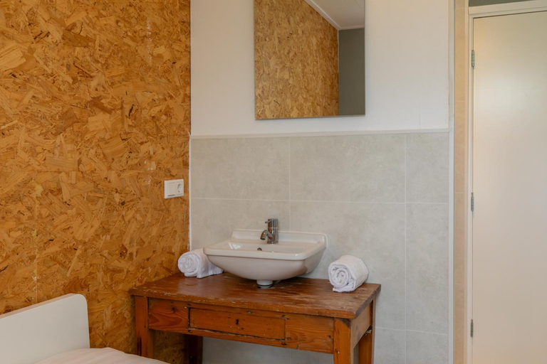Bathroom 3, Holiday Home in Renesse near Seabeach, Schouwen-Duiveland