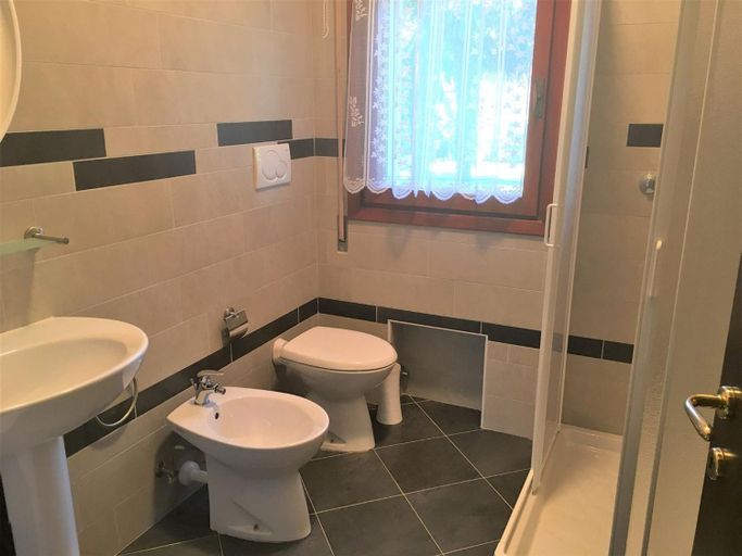 Bathroom 4, Comfortable villa in Bibione Pineda, Venezia