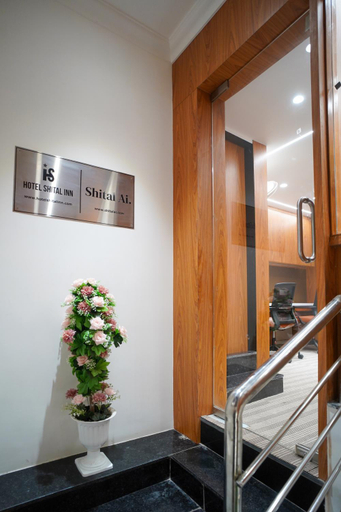Public Area 2, Hotel Shital Inn, Ahmadabad