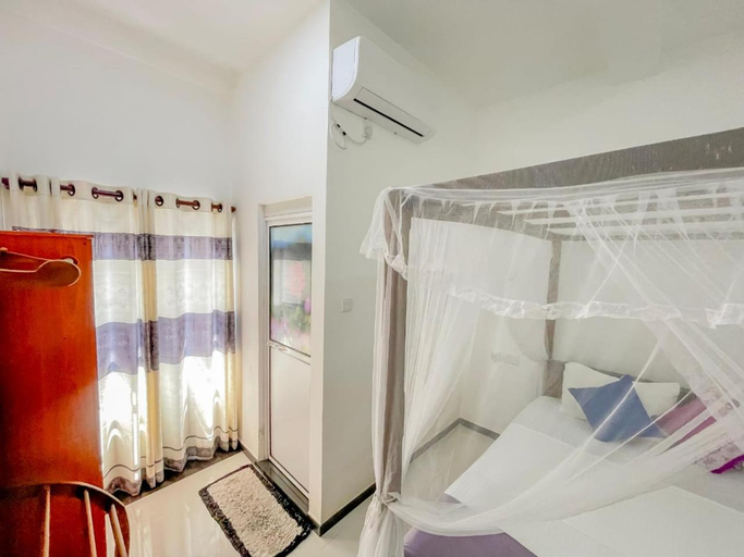 Others 4, W7 Liya Rest inn, Weligama