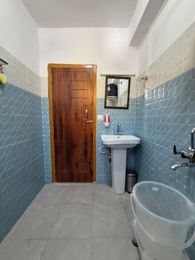 Bathroom 5, Story Homes, Lahul & Spiti