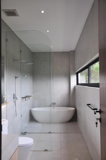 Bathroom, Villa W Trinity, Bandung