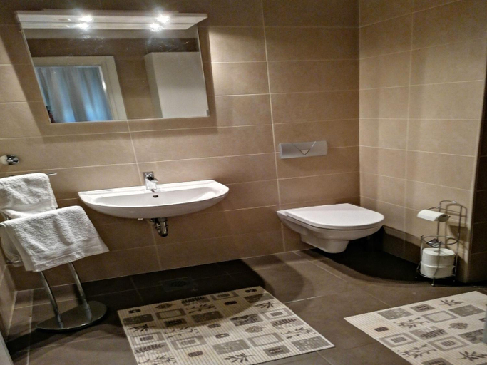 Bathroom, Apartment by the Beach in Dalmatia, Bilice
