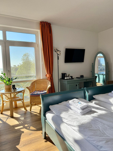 Bedroom 2, Gastehaus Weserblick am Weser-Sandstrand, Wesermarsch