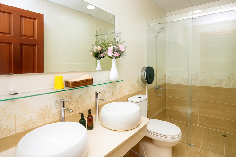 Bathroom 5, New Saigon Hostel 2, District 1