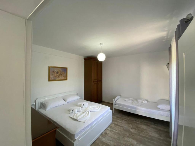 Bedroom 2, Arlind's Apartaments, Vlorës