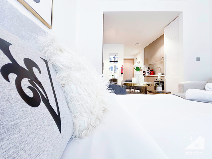 Bedroom 3, Elegant Studio With Balcony on the Riviera Dubai, Dubai