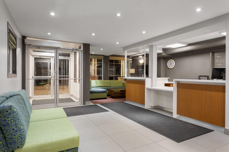 Public Area 2, Super 8 by Wyndham Sault Ste Marie On, Algoma