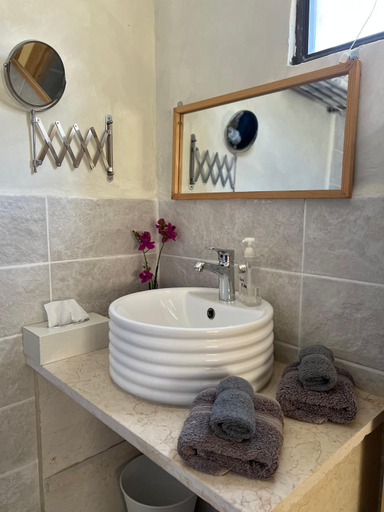 Bathroom 3, b&b petrafarmhouse, Wadi Musa