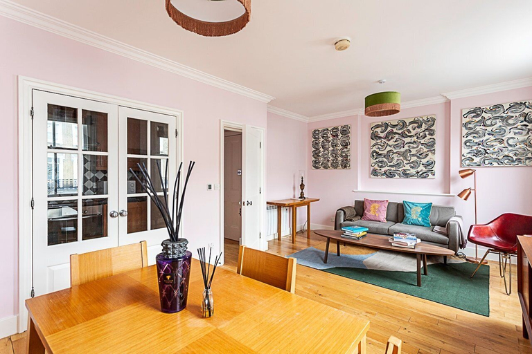 Others 5, Chic Gunter Grove Flat - London Retreat, London