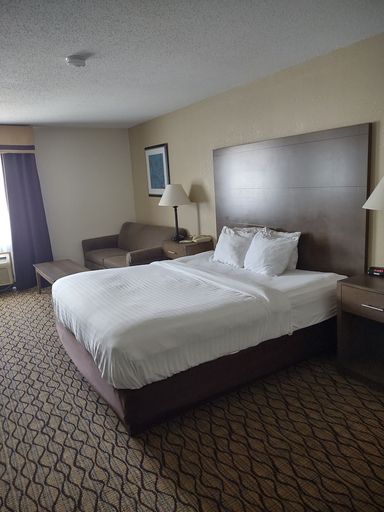 Bedroom 3, Baymont by Wyndham Auburn, De Kalb