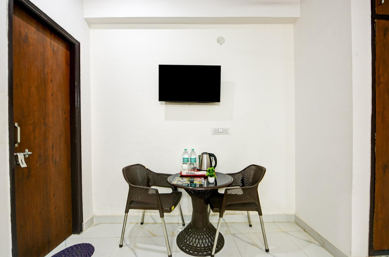 Others 5, Hotel Krishna Tower, Delhi