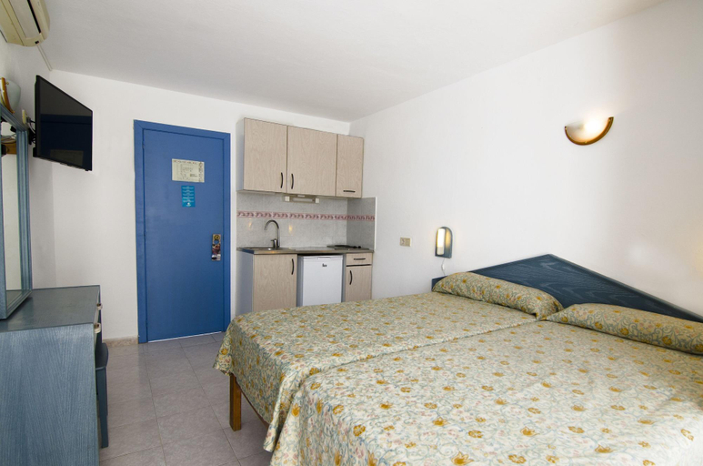 Bedroom 3, Apartamentos Central City, Baleares