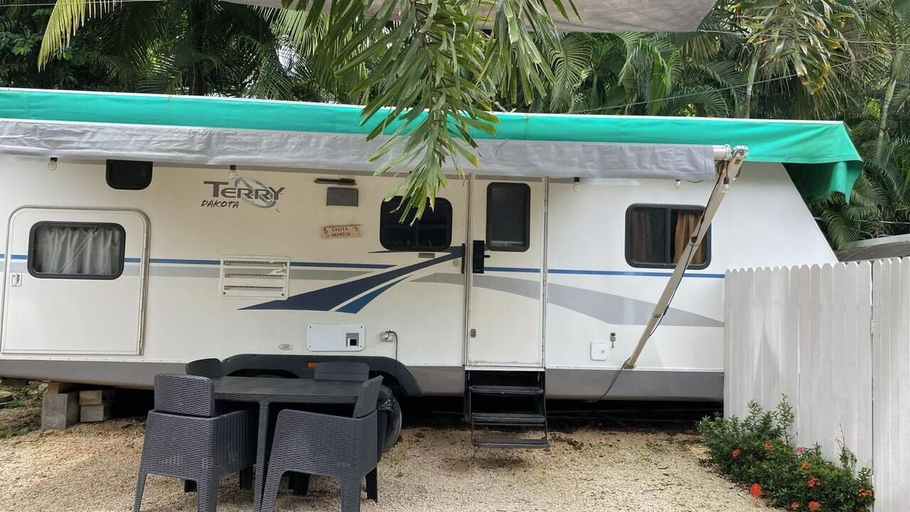 Exterior 3, Tiny Soul, Puntarenas