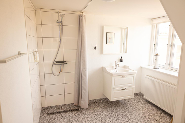 Bathroom 4, Kallehavegaard Badehotel uden morgenmad, Hjørring