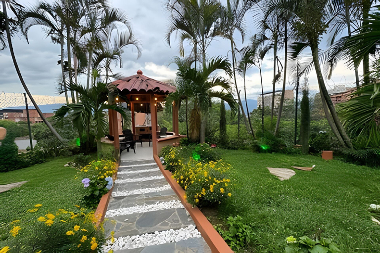 Property grounds 5, Apto Palos Altos, Medellín