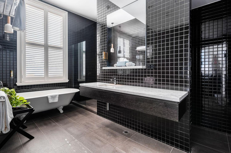 Bathroom 3, Middle Park Hotel, Melbourne