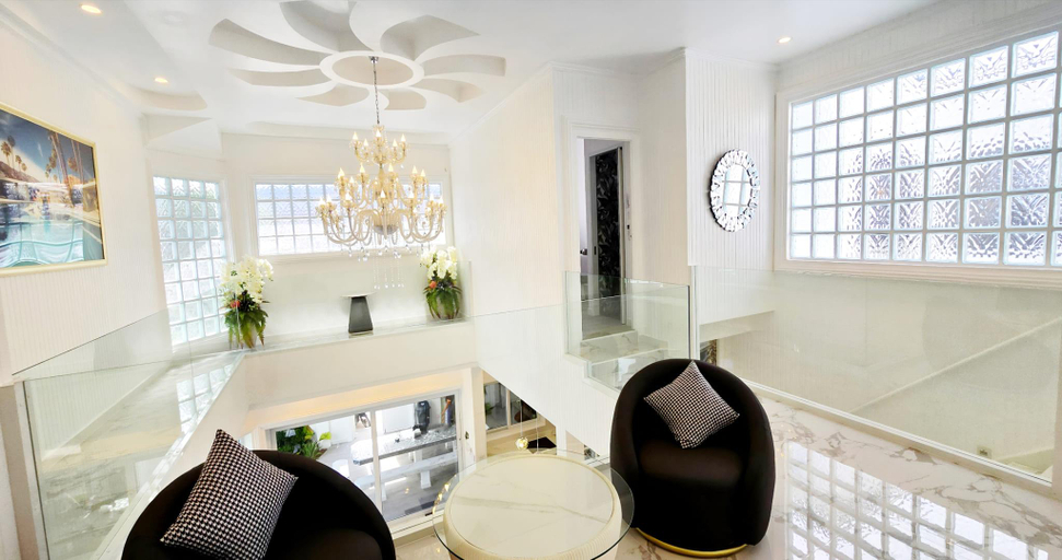 Public Area, LUMALAND Luxury Pool Villa Pattaya Walking Street, Pattaya