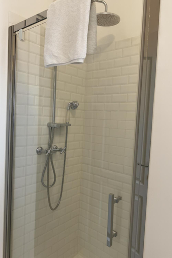 Bathroom 3, Santa Rosa Florence Apartments 3 Bedrooms - Private Parking, Florence