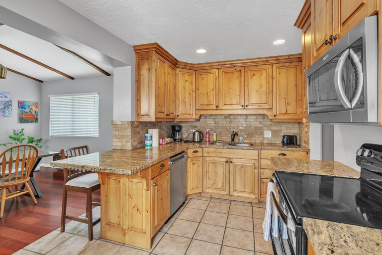Private kitchen 2, Sugar Run 4 Bedroom Home, Salt Lake