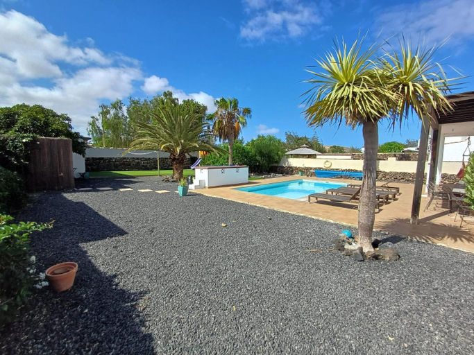 Sport & Beauty 2, Lajares Villa-Sleeps 6-Free Parking-Playground, Las Palmas
