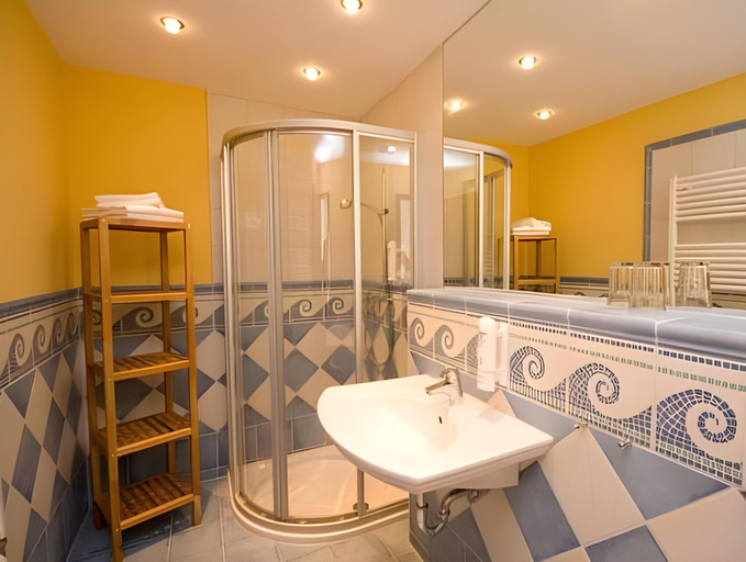 Bathroom 4, Nautilus, Vorpommern-Rügen