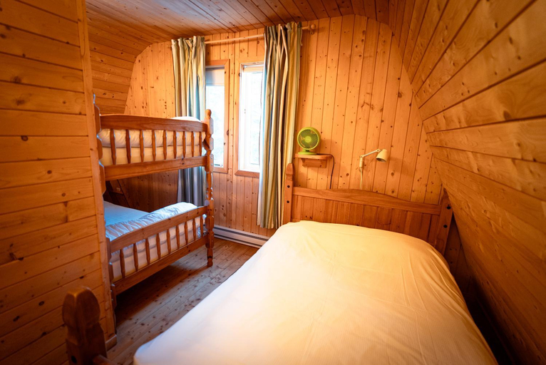 Bedroom 4, Chalets du bout du monde, La Côte-de-Gaspé