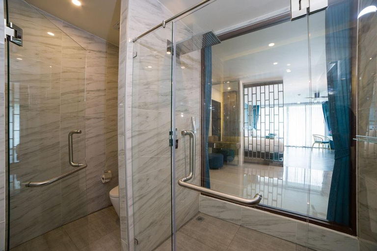 Bathroom 5, Oceana Resort Phuket, Phuket Island