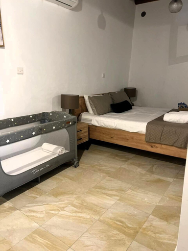 Room 4, The Mansion by Penelope