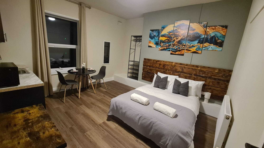 Room 4, City Stays Norwich, Norfolk