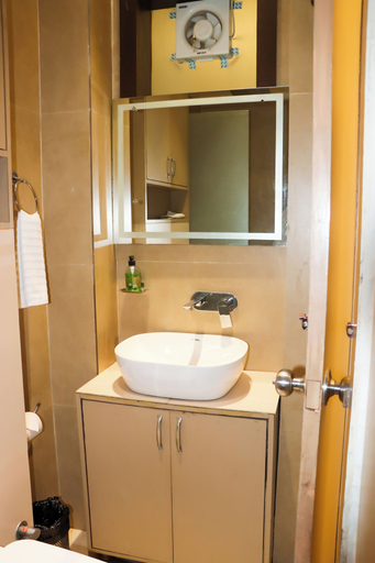 Bathroom, Narrow Gauge Hotel, Bareilly