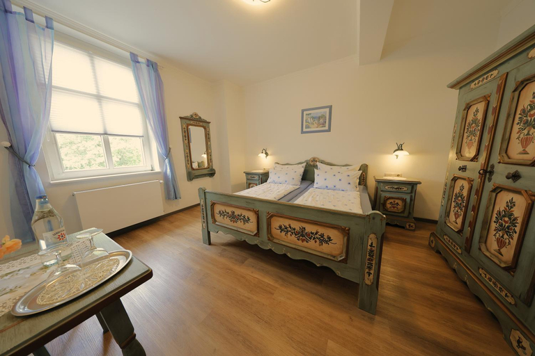 Bedroom 2, Hotel zur Post, Bernkastel-Wittlich