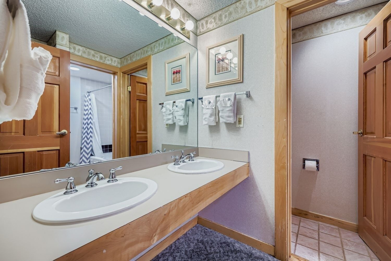 Bathroom 2, Village At Breck Liftside 4504 Studio, Summit