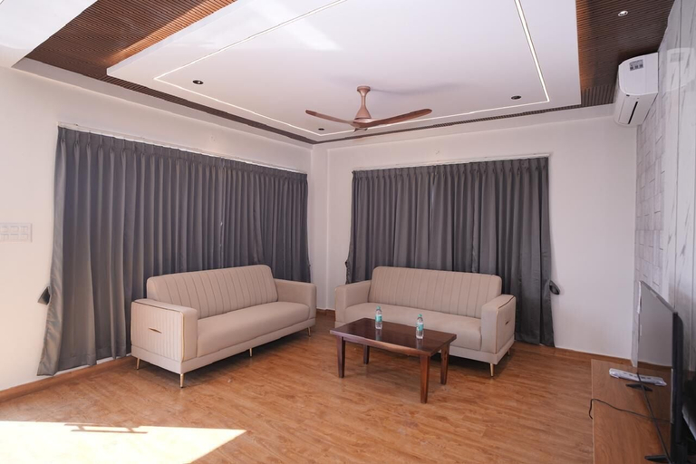 Living area, 69th Heaven Hotel, Bangalore Rural
