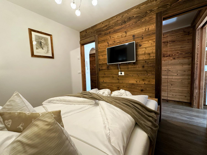 Bedroom 2, Alpine Mountain Chalet, Bolzano