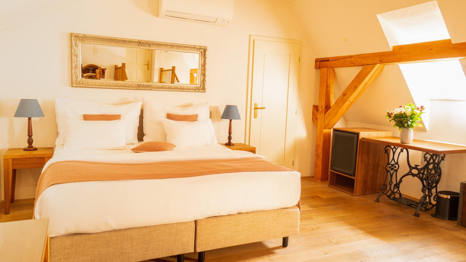 Bedroom 2, Hotel Golden Key Prague, Praha 6