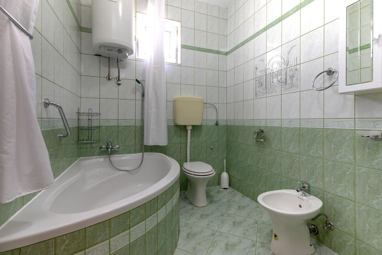 Bathroom 2, Apartments Maja, Rogoznica