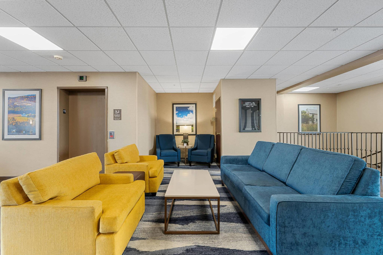 Public Area 2, Comfort Inn Aikens Center, Berkeley