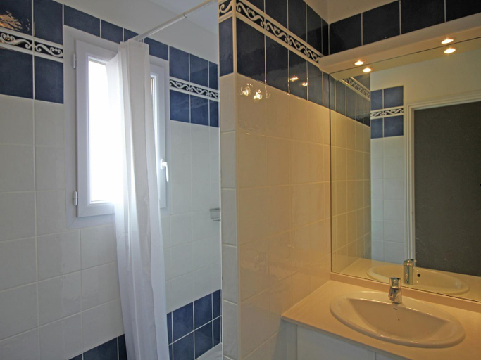 Bathroom, Family-Friendly Villa with Pool, Var