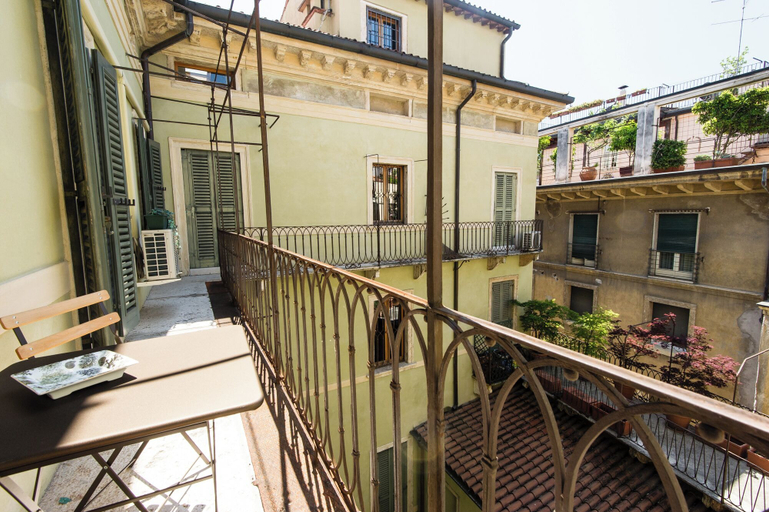 Others 5, Italianflat - Via Mazzini, Verona