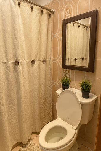 Bathroom 5, Santamaria Fort Lauderdale Airport, Broward