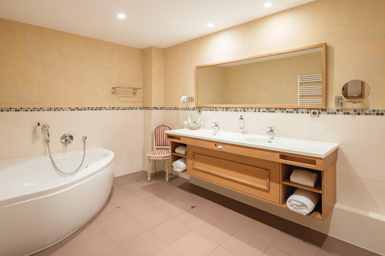Bathroom 4, Les Violettes Hotel & Spa, Haut-Rhin