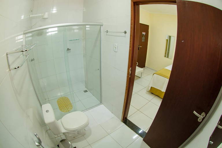 Bathroom, Araripina Palace Hotel, Araripina